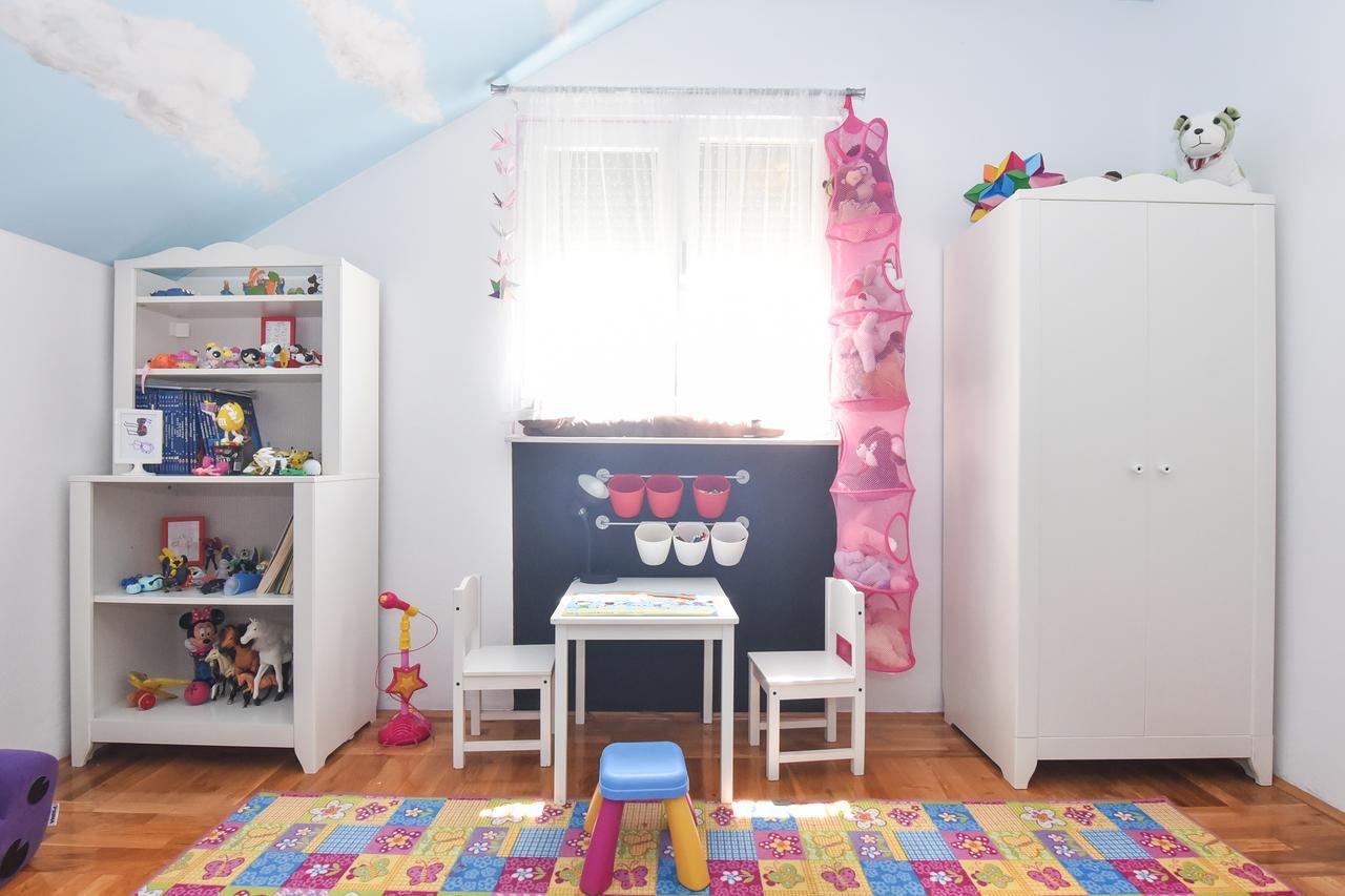 Apartment Larisa Горни-Карин Экстерьер фото