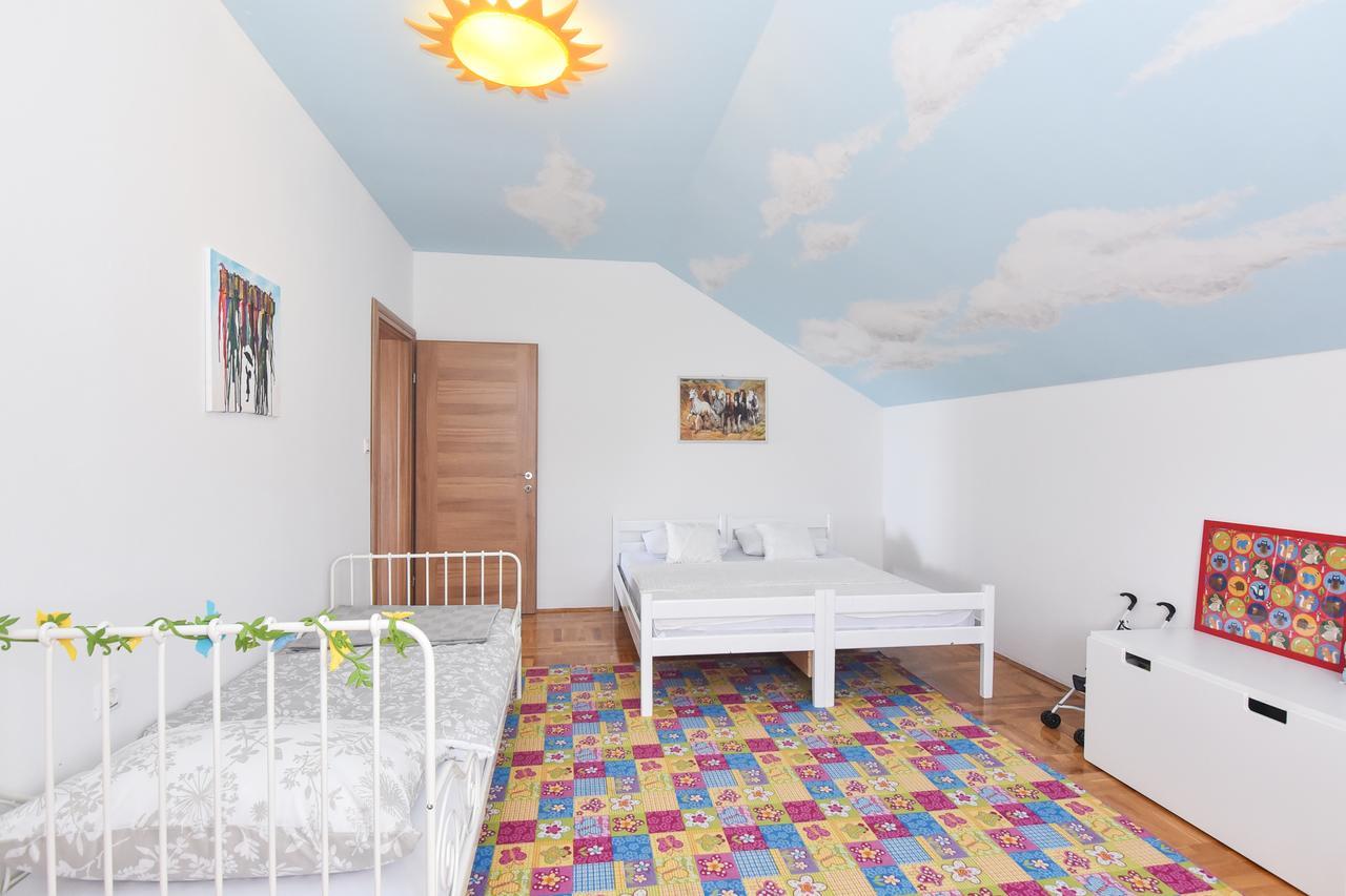 Apartment Larisa Горни-Карин Экстерьер фото